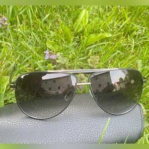 Men’s aviator sunglasses